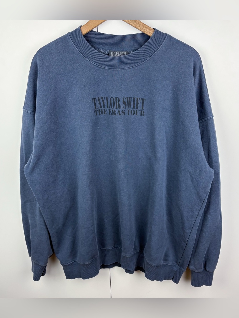 Taylor Swift The Eras Tour Blue Crewneck Crew Sweatshirt Pullover Large First